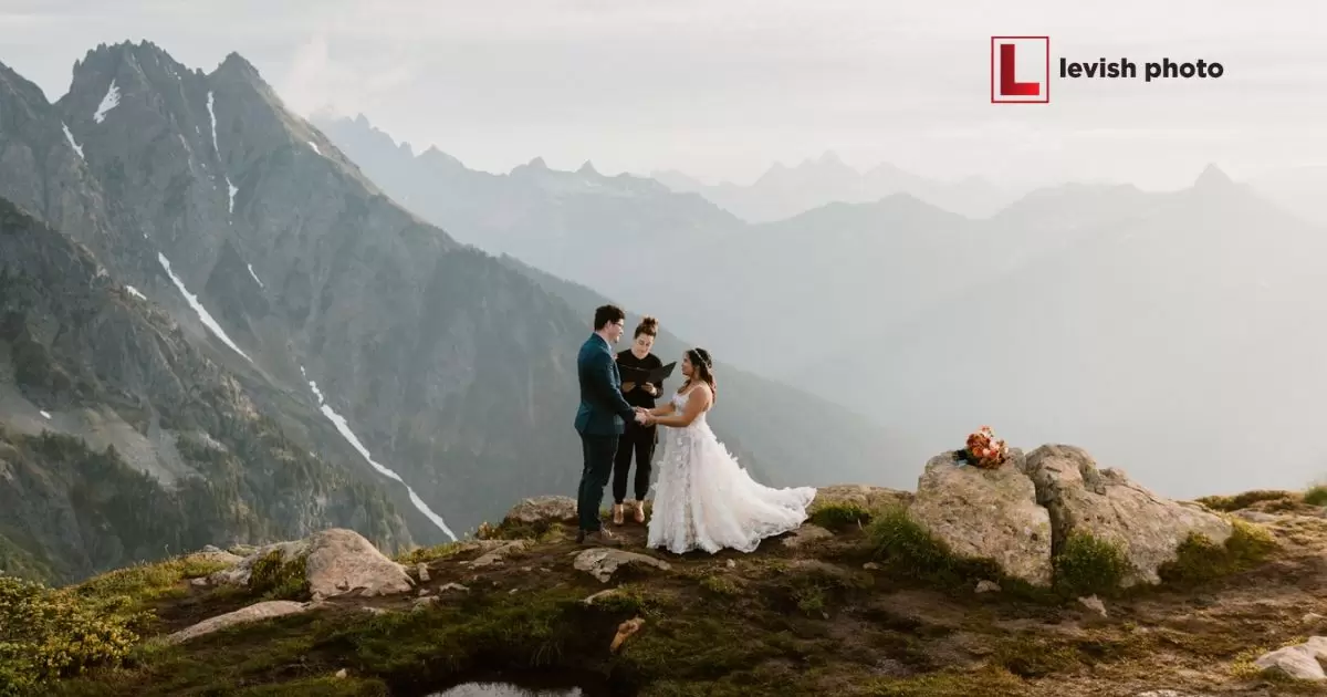 How Much Does An Elopement Photographer Cost?